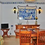 アパート Ana Margarida Residences エリセイラ