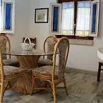 Ana Margarida Residences アパート