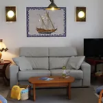 Ana Margarida Residences アパート