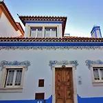 Ana Margarida Residences アパート
